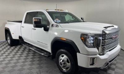2023 GMC Sierra HD Denali