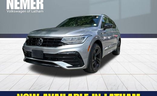 2024 Volkswagen Tiguan 4MOTION SE Black