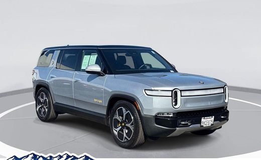 2023 Rivian R1S Adventure