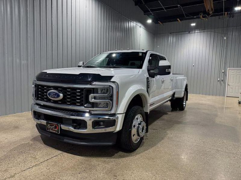 2023 Ford F-450 — a typically priced live listing