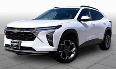 2025 Chevrolet Trax LS