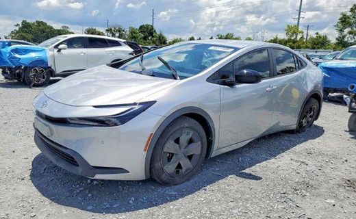 2024 Toyota Prius XLE