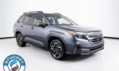 2025 Subaru Forester Limited Base