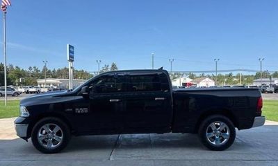 2018 Ram 1500 SLT