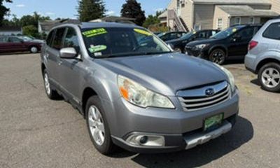 2010 Subaru Outback Limited M R