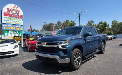 2024 Chevrolet Silverado LT