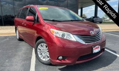 2014 Toyota Sienna LE 7 Passenger