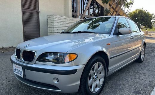 2005 BMW 325i