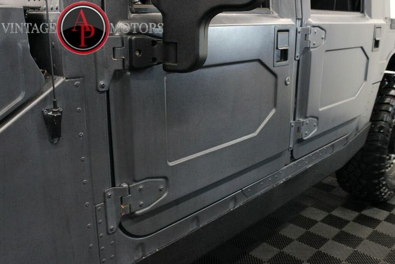 1998 Hummer H1 — a typically priced live listing
