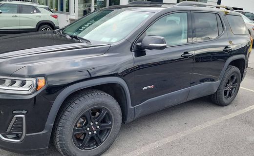 2023 GMC Acadia AT4