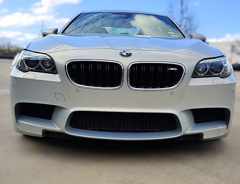 2014 Bmw M5 — a typically priced live listing