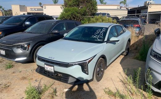2025 Kia K4 LXS