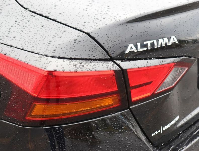 2019 Nissan Altima — a typically priced live listing