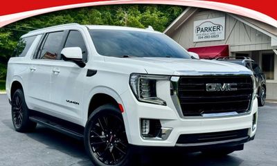 2024 GMC Yukon XL SLE