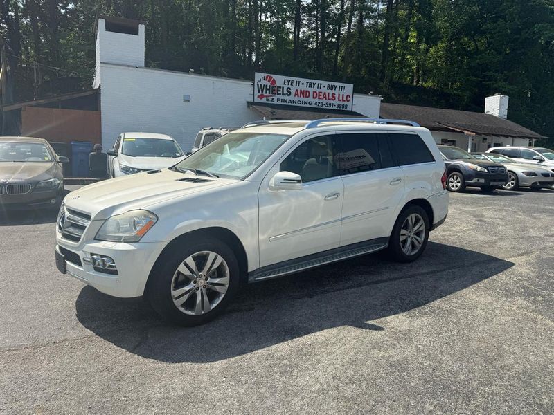 2011 Mercedes-Benz GL-Class — a typically priced live listing