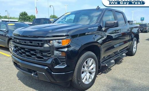 2023 Chevrolet Silverado Custom