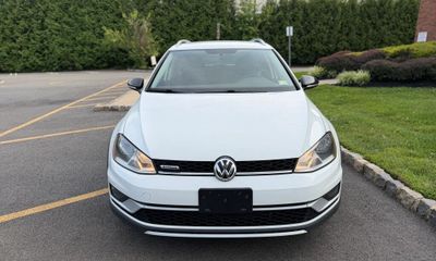 2017 Volkswagen Golf Alltrack S SE