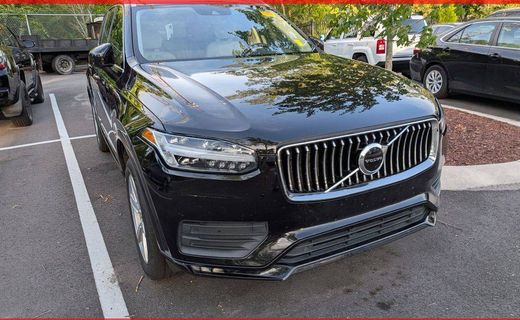2020 Volvo XC90 Momentum