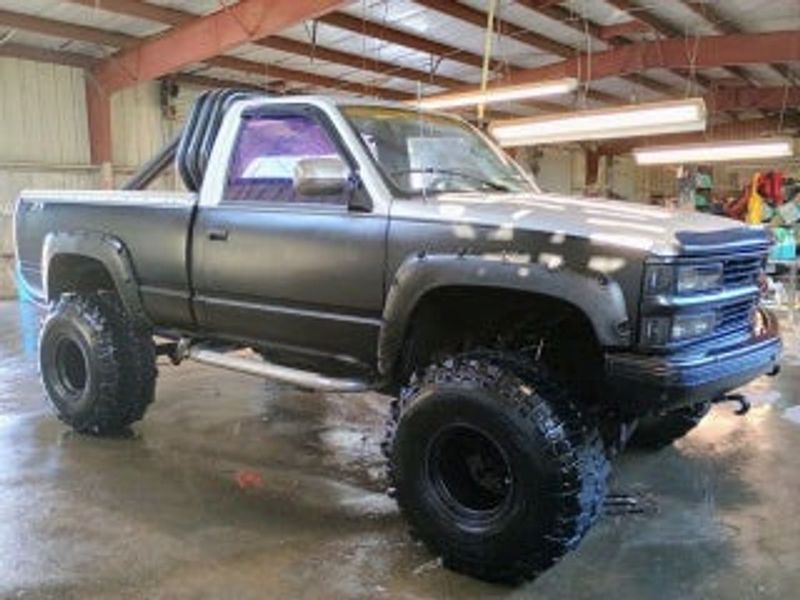 1988 Chevrolet Gmt 400 — a typically priced live listing