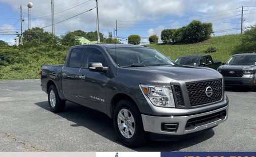 2019 Nissan Titan S