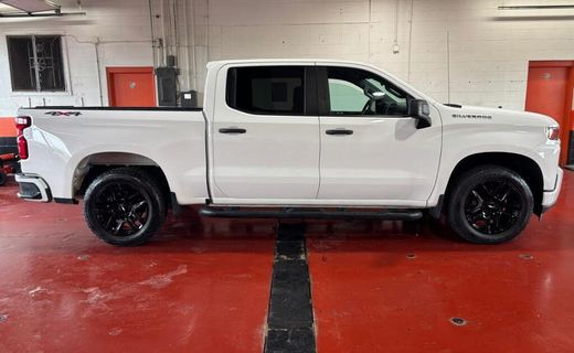 2021 Chevrolet Silverado Custom