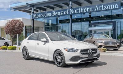 2025 Mercedes-Benz C-Class C300