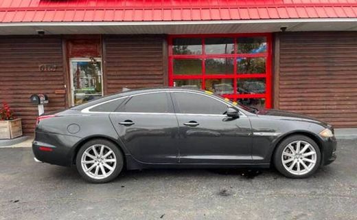 2013 Jaguar XJ