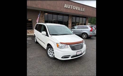 2011 Chrysler Town AND Country Touring
