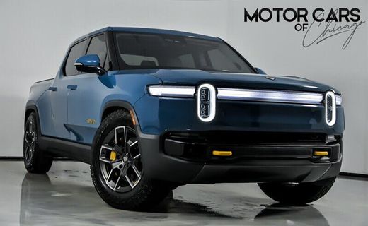 2025 Rivian R1T Premium
