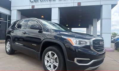2019 GMC Acadia SLE 1