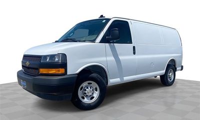 2025 Chevrolet Express 3500