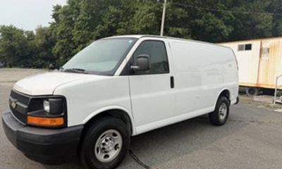 2017 Chevrolet Express 2500