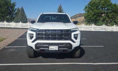 2026 GMC Canyon AT4