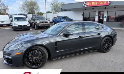 2018 Porsche Panamera 4S