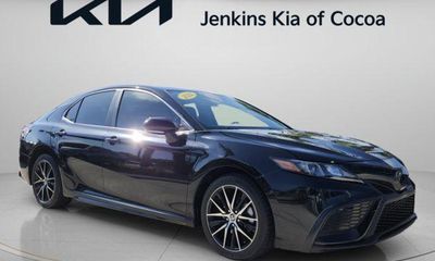 2022 Toyota Camry SE