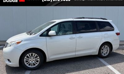 2015 Toyota Sienna XLE