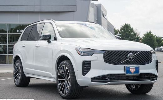 2026 Volvo XC90 Ultra Dark