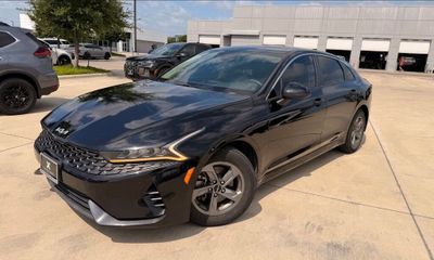 2022 Kia K5 LX