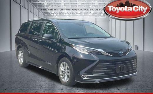 2023 Toyota Sienna Limited