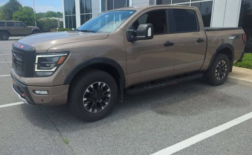 2023 Nissan Titan