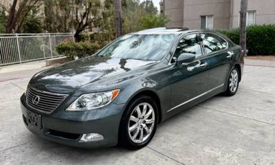 2007 Lexus LS 460