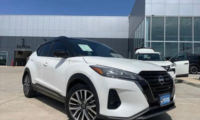 2024 Nissan Kicks SR