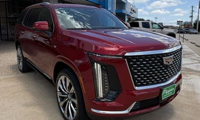 2025 Cadillac Escalade Premium Luxury Touring
