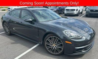 2019 Porsche Panamera Base 4