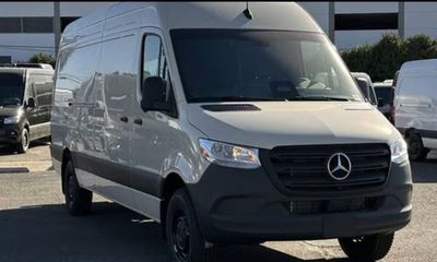 2025 Mercedes-Benz Sprinter 907 VS30