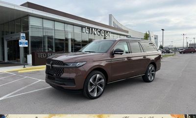 2027 Lincoln Navigator L Black Label