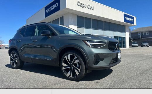 2026 Volvo XC40 Ultra Dark