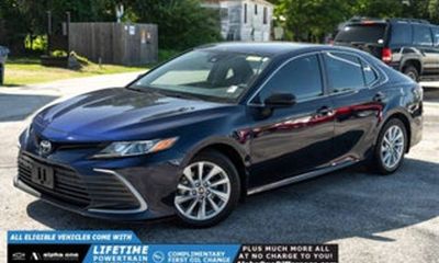 2023 Toyota Camry SE