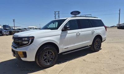 2027 Ford Expedition Tremor