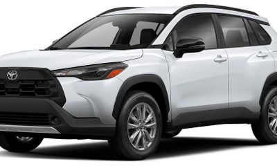 2026 Toyota Corolla Cross LE